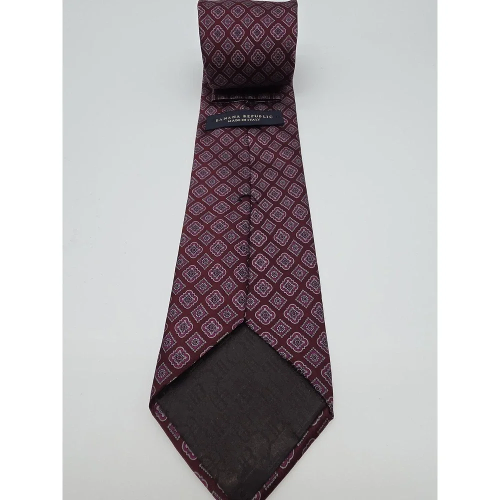 VTG Banana Republic Mens 100% Silk Necktie Burgundy Pink 58 x 3.4